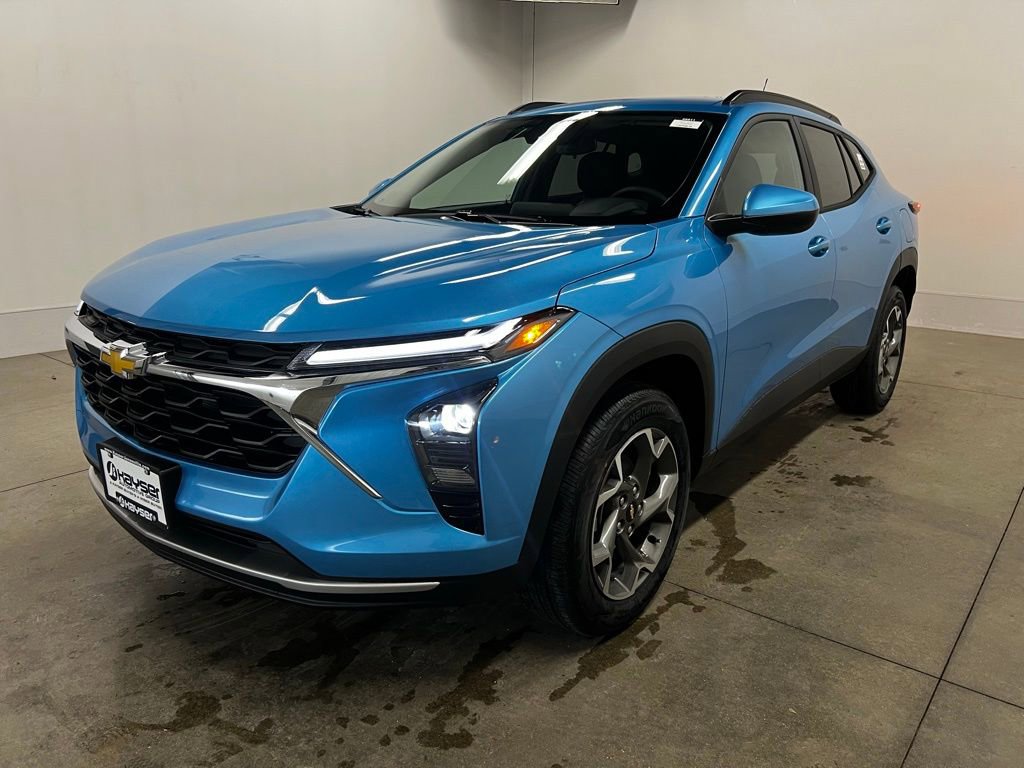 New 2026 Chevrolet Trax LT w/ LT Convenience Package FWD image 6