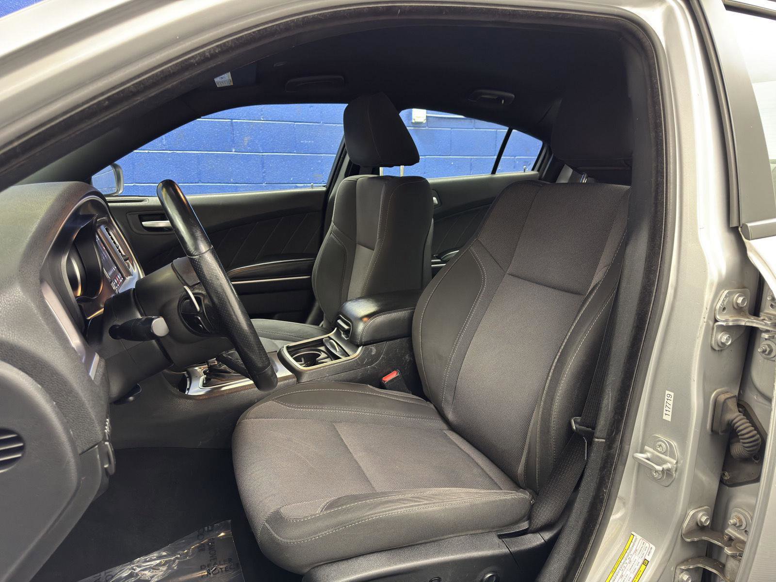 Used 2019 Dodge Charger SXT image 14
