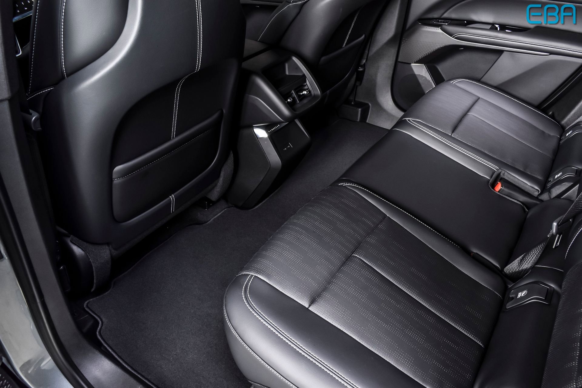 Used 2024 Cadillac Lyriq Luxury w/ LPO, Floor Liner Package AWD/4WD image 18