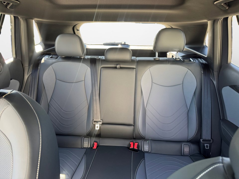 New 2026 Volkswagen Tiguan SE R-Line image 12