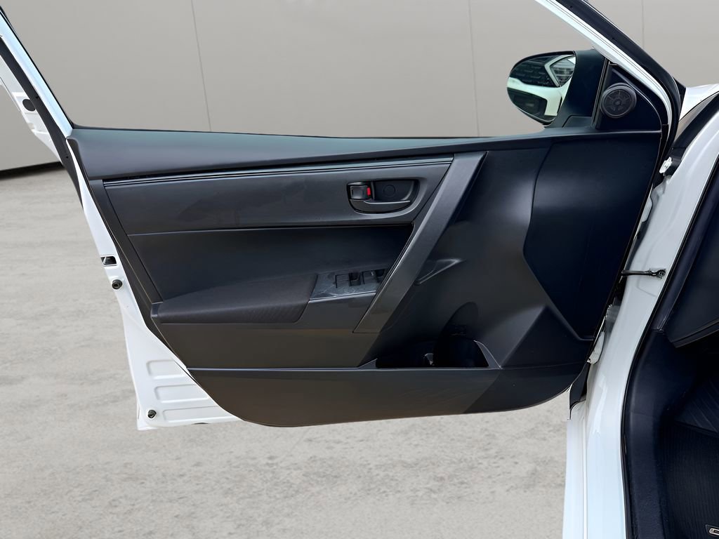 Used 2019 Toyota Corolla L FWD image 9