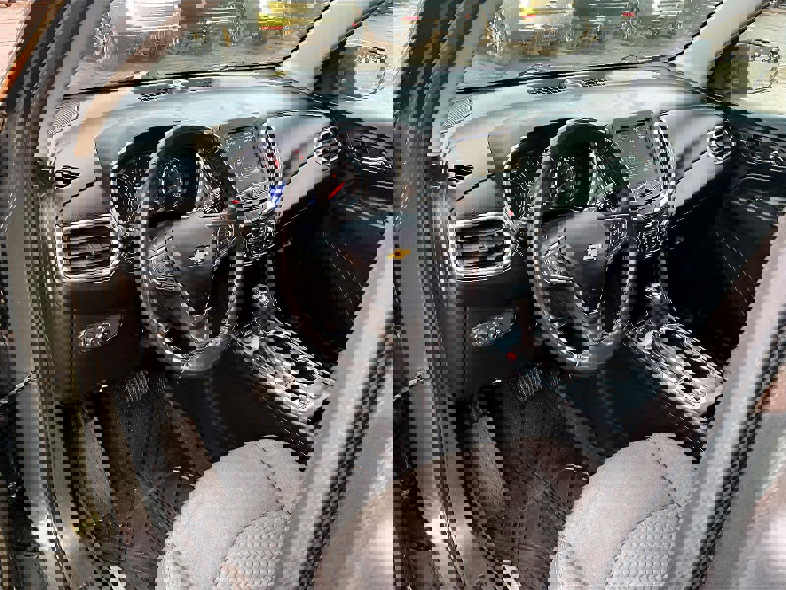 Used 2019 Chevrolet Equinox LT image 8