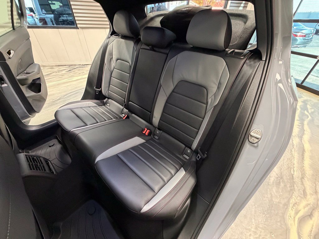 Used 2022 Volkswagen GTI Autobahn FWD image 7