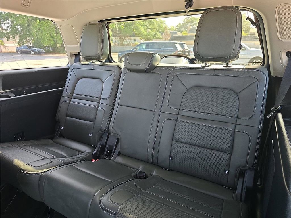 Certified 2023 Lincoln Navigator Black Label AWD/4WD image 14