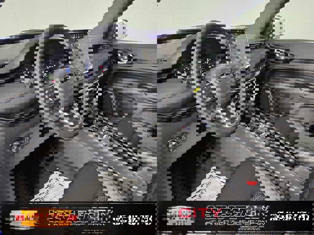 New 2026 Jeep Compass Latitude image 11