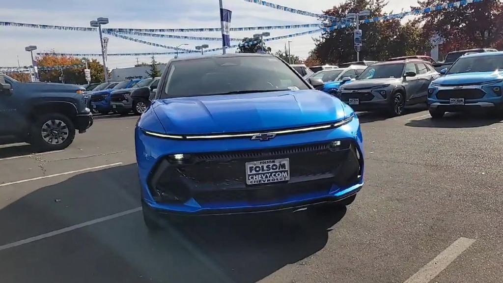 New 2026 Chevrolet Equinox EV RS image 3