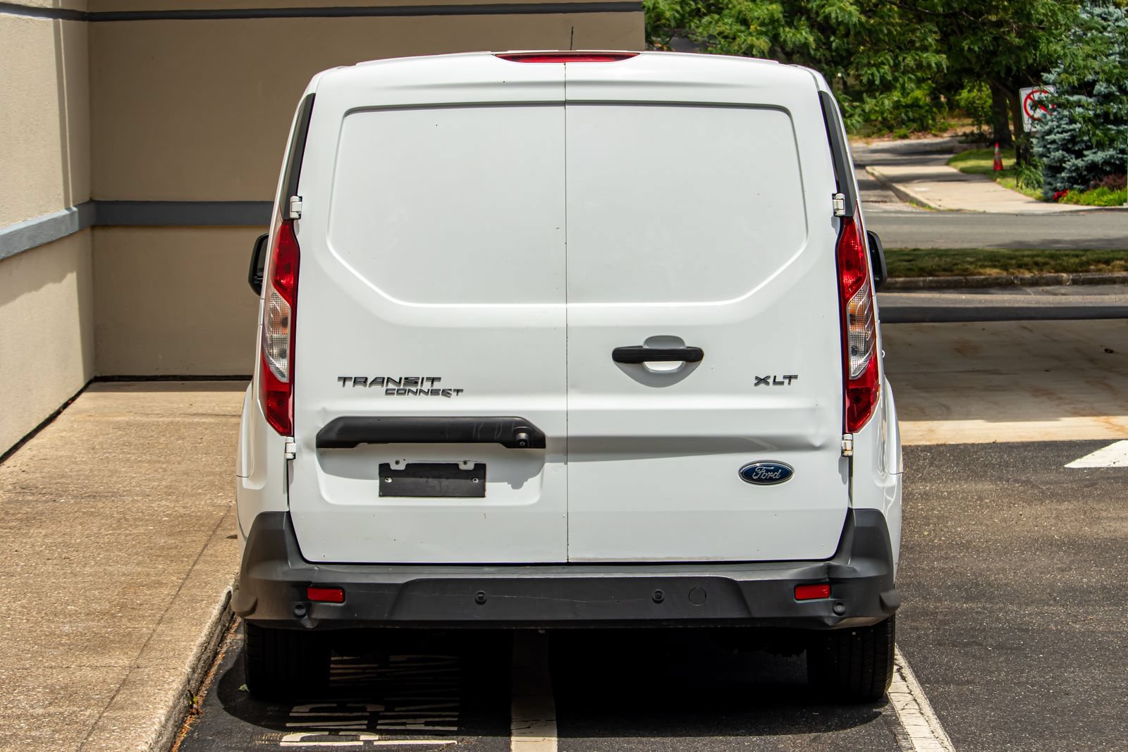 Used 2017 Ford Transit Connect XLT FWD image 6