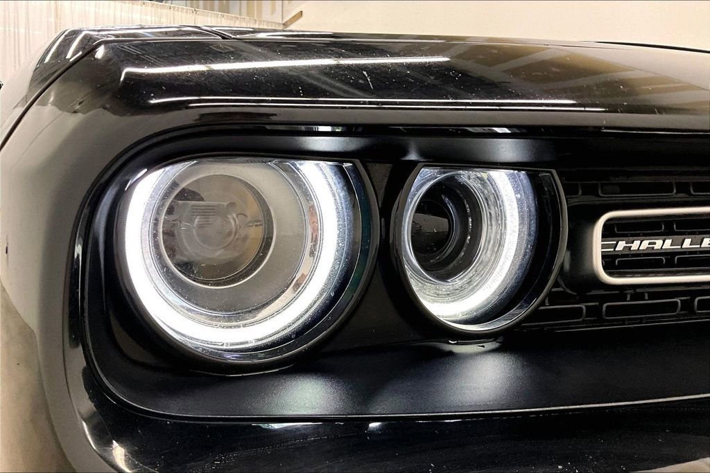 Used 2018 Dodge Challenger R/T Scat Pack RWD image 30