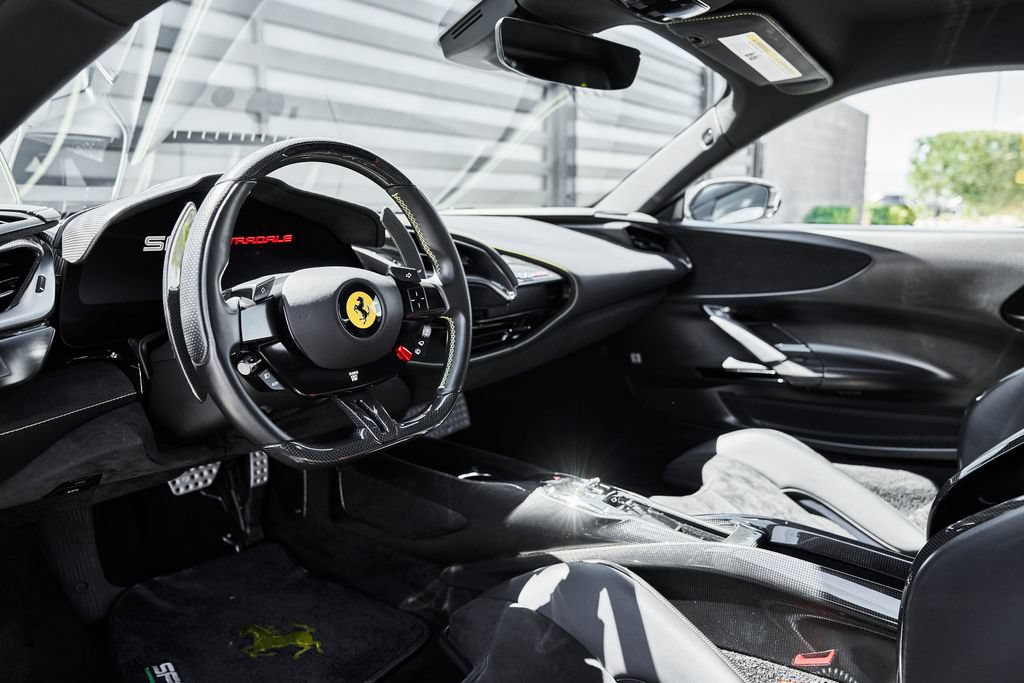 Used 2021 Ferrari SF90 Stradale AWD/4WD image 2