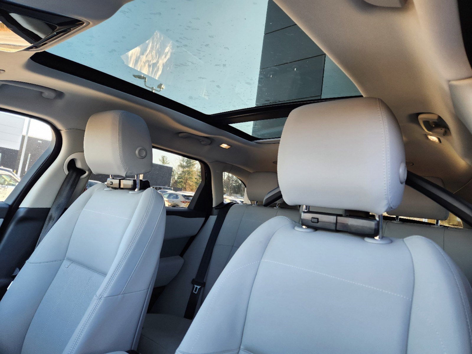 Certified 2025 Land Rover Range Rover Velar S image 9