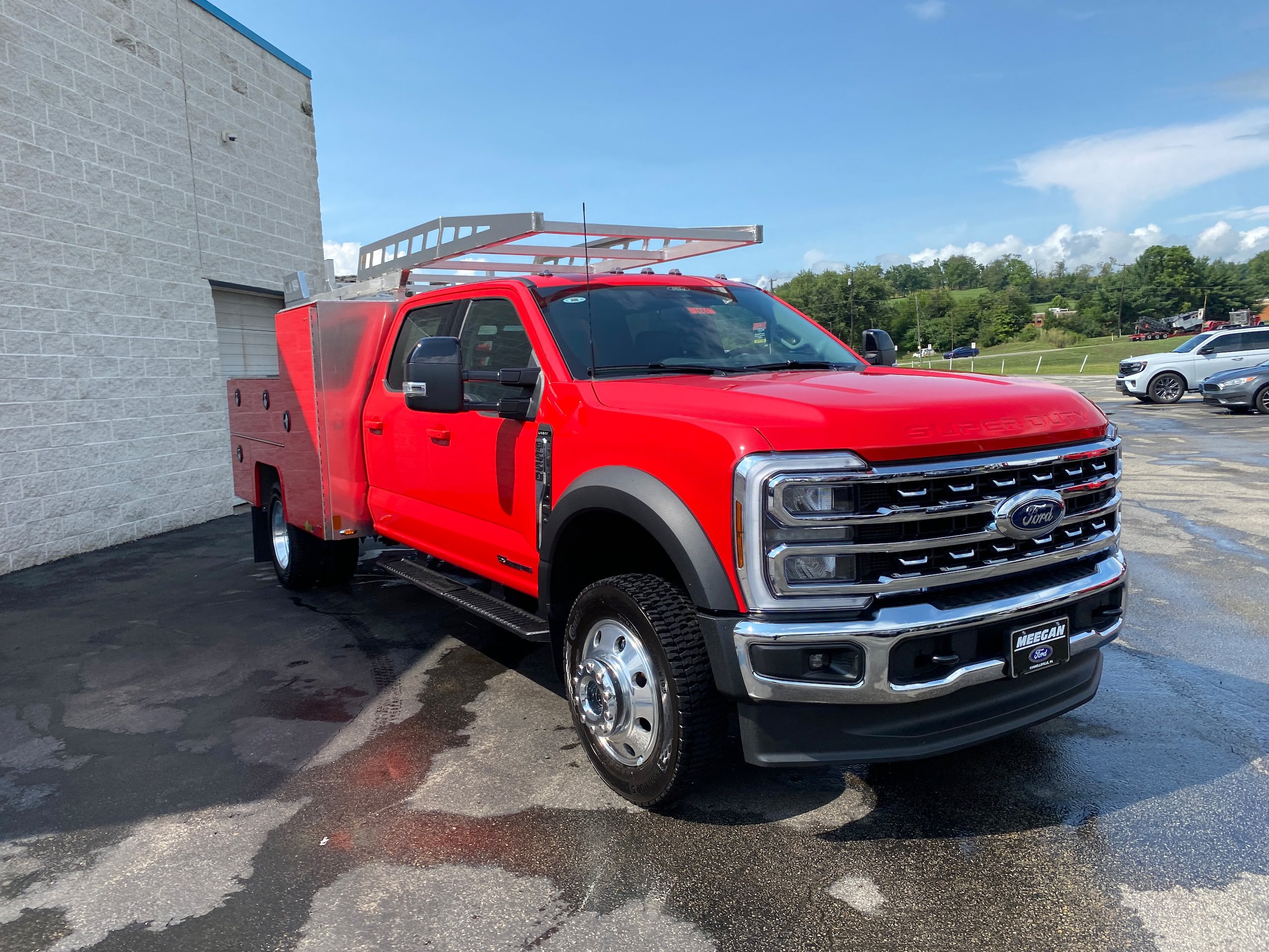 New 2026 Ford F550 4x4 Crew Cab image 15