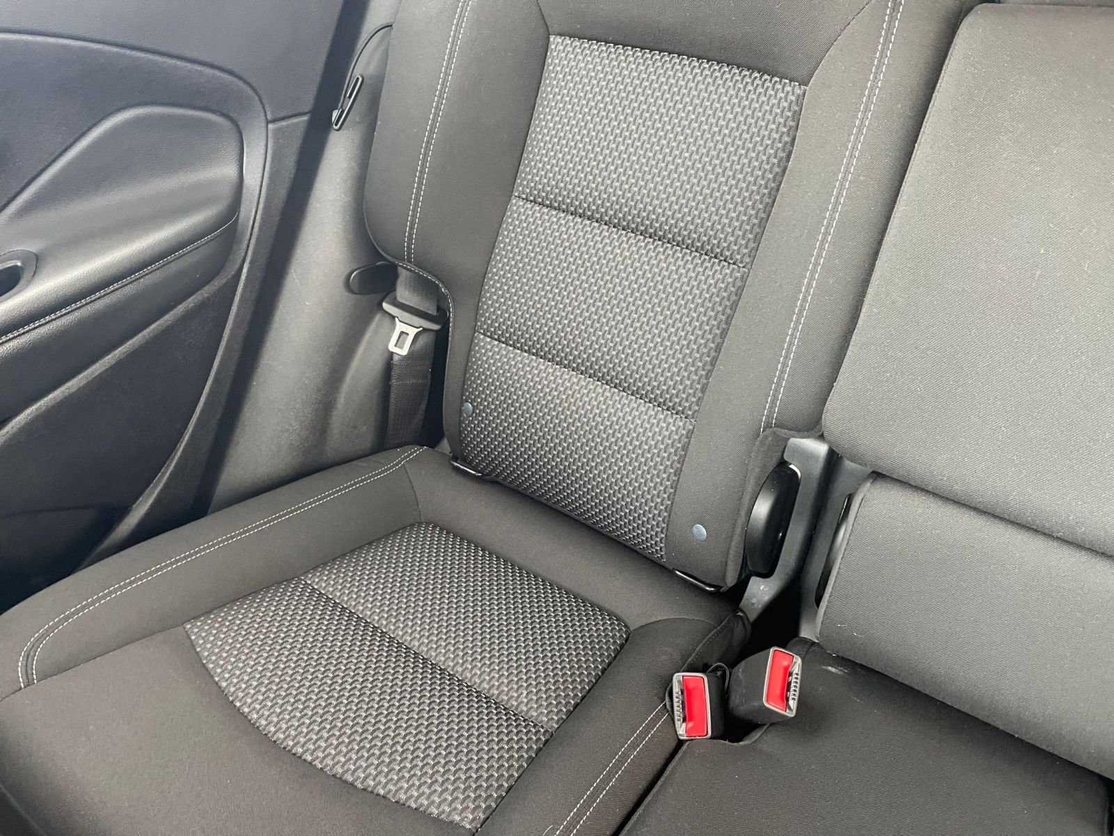 Used 2024 GMC Terrain SLE image 37