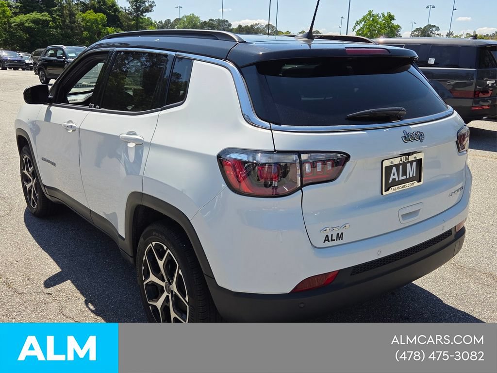 Used 2025 Jeep Compass Limited AWD/4WD image 11