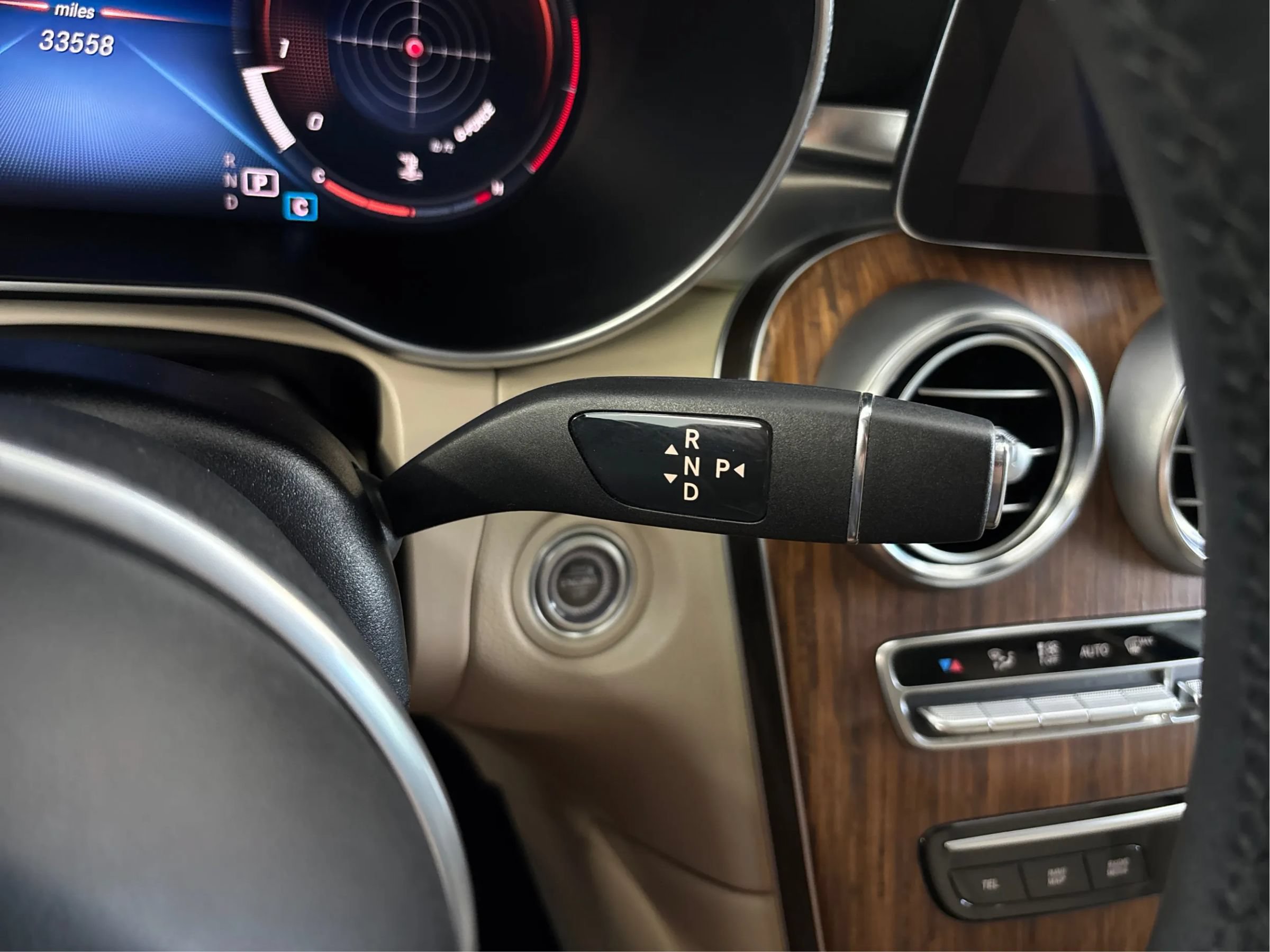 Used 2022 Mercedes-Benz GLC 300 4MATIC image 46