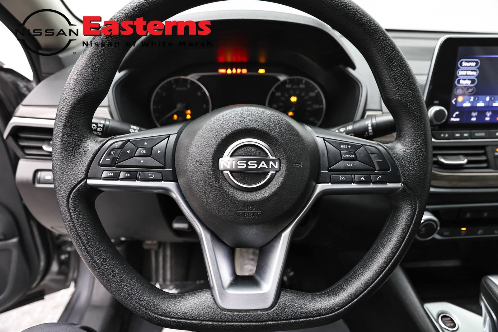 Used 2025 Nissan Altima 2.5 SV FWD image 10