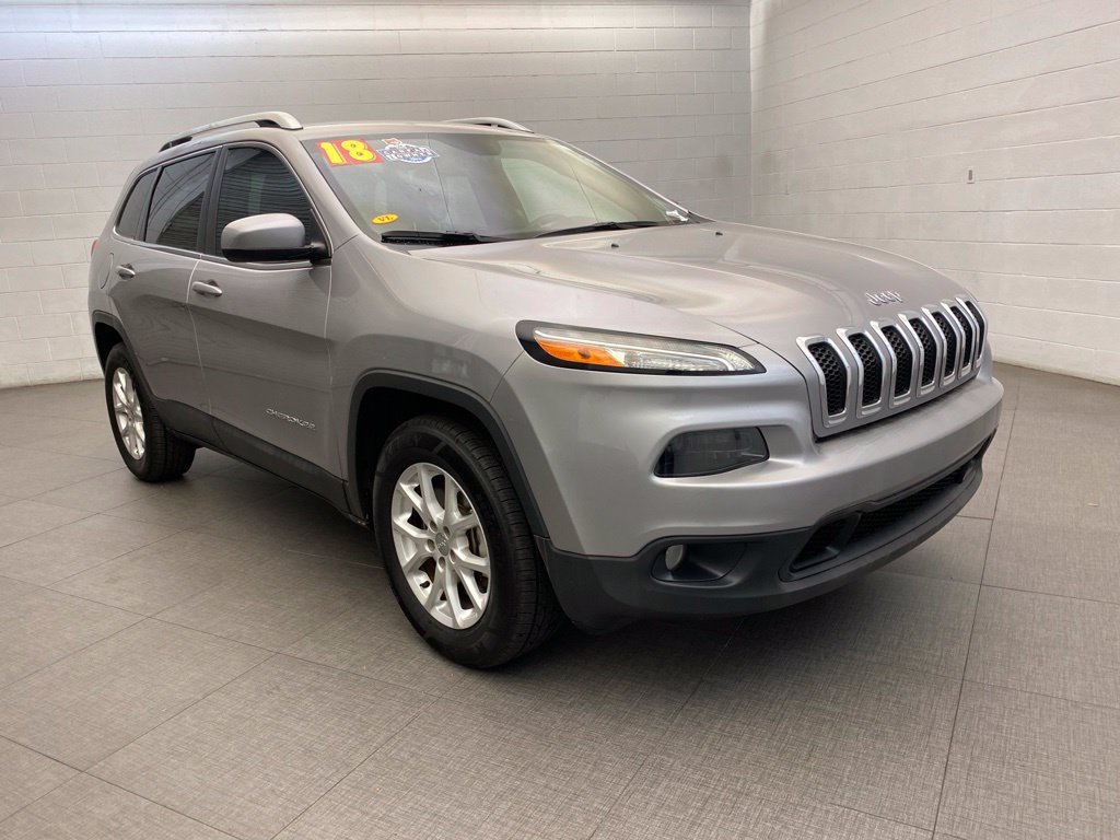 Used 2018 Jeep Cherokee Latitude Plus w/ Trailer Tow Group AWD/4WD image 5