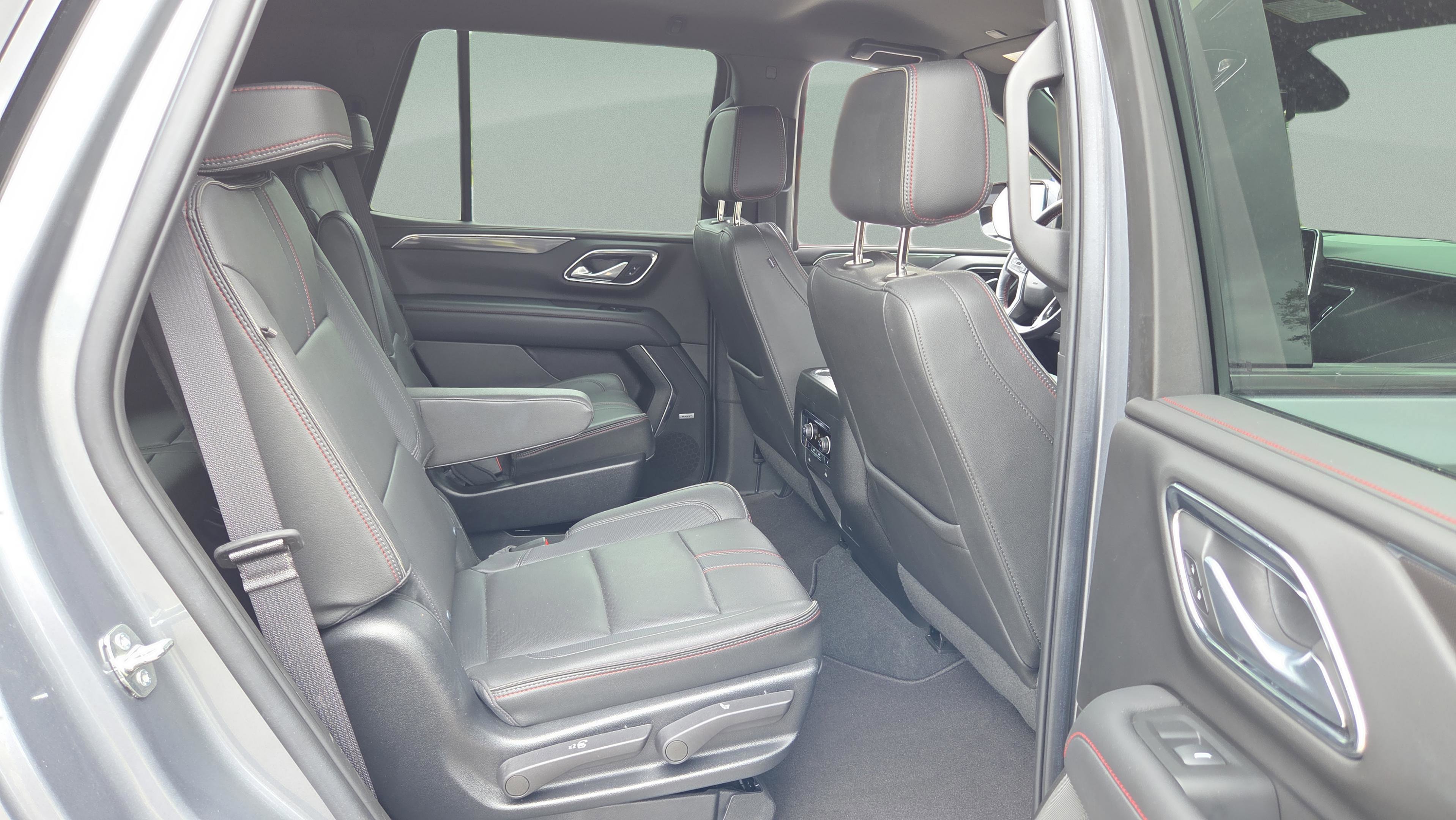 Used 2022 Chevrolet Tahoe RST w/ Luxury Package RWD image 14