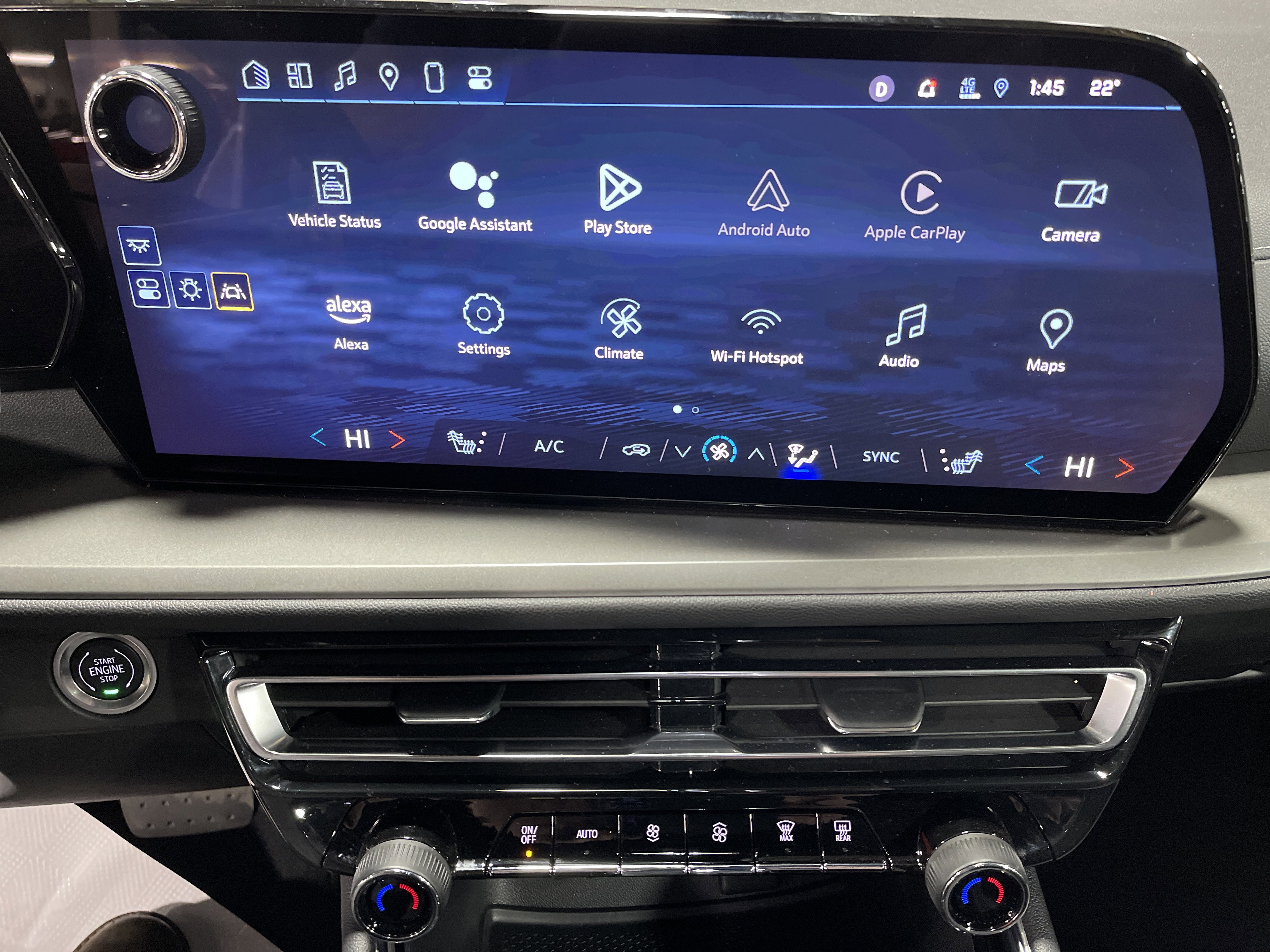 Used 2024 Chevrolet Traverse LS image 23