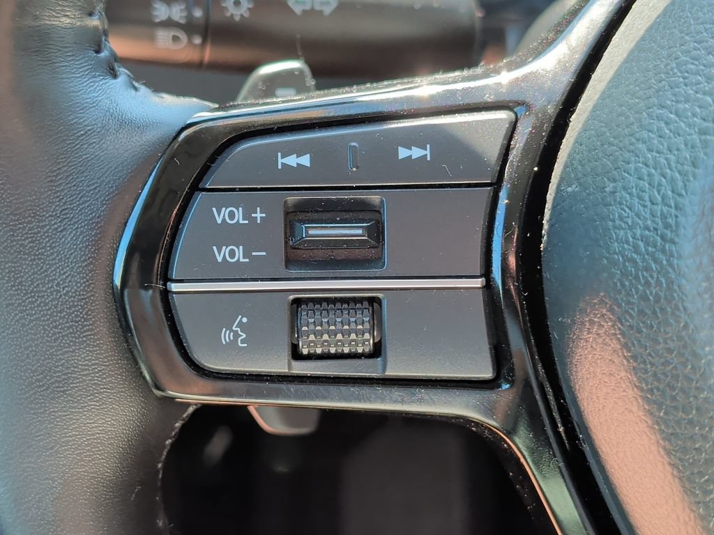 Used 2025 Honda Accord Touring image 12