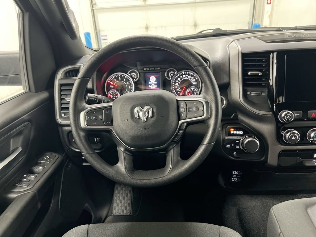 New 2026 RAM 1500 Express AWD/4WD image 11