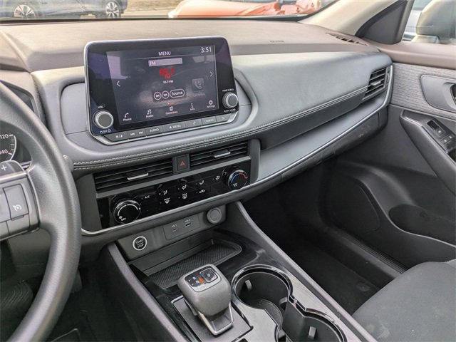 Used 2023 Nissan Rogue S image 20