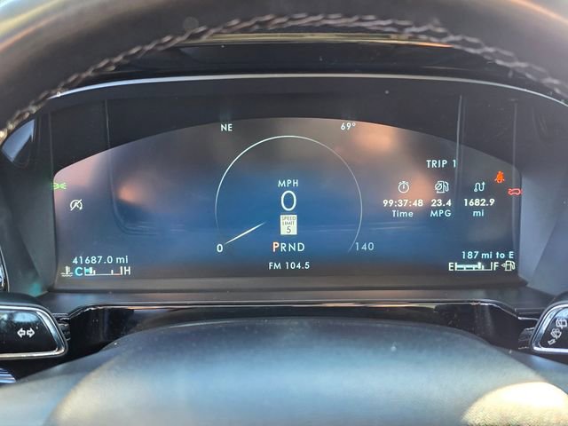 Used 2023 Lincoln Corsair FWD image 25