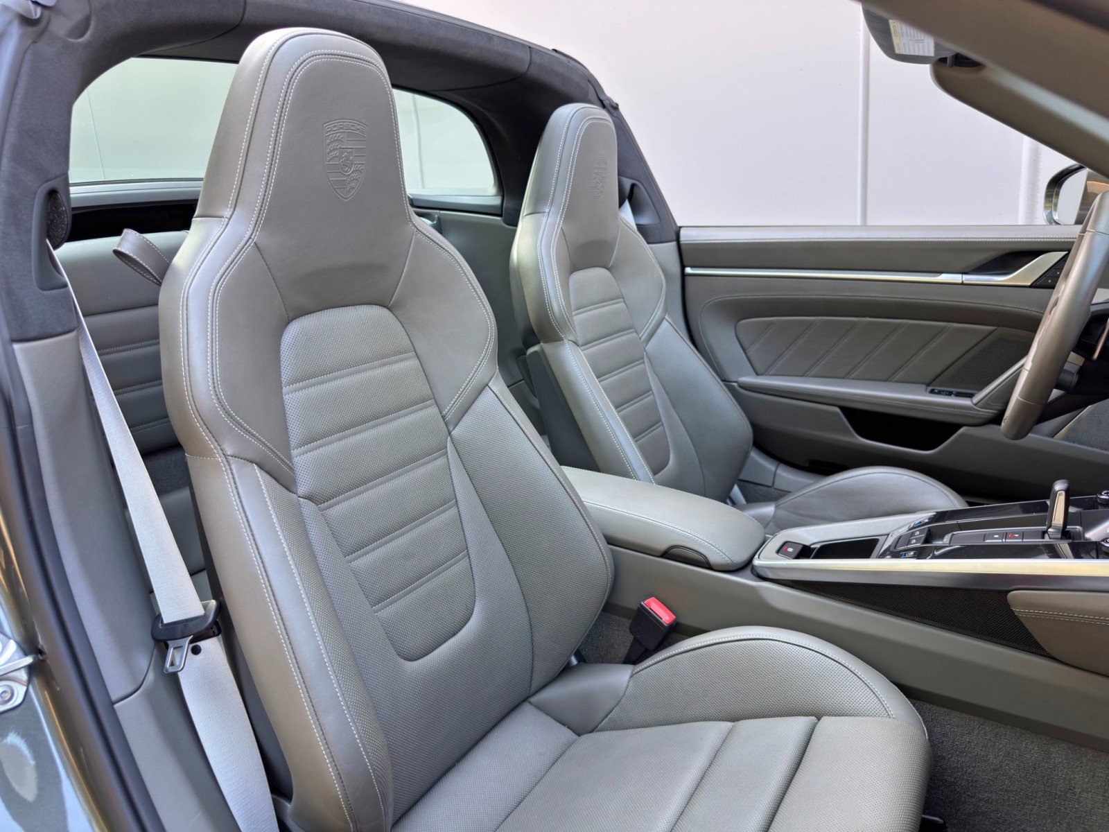 Used 2022 Porsche 911 Targa 4 GTS image 41