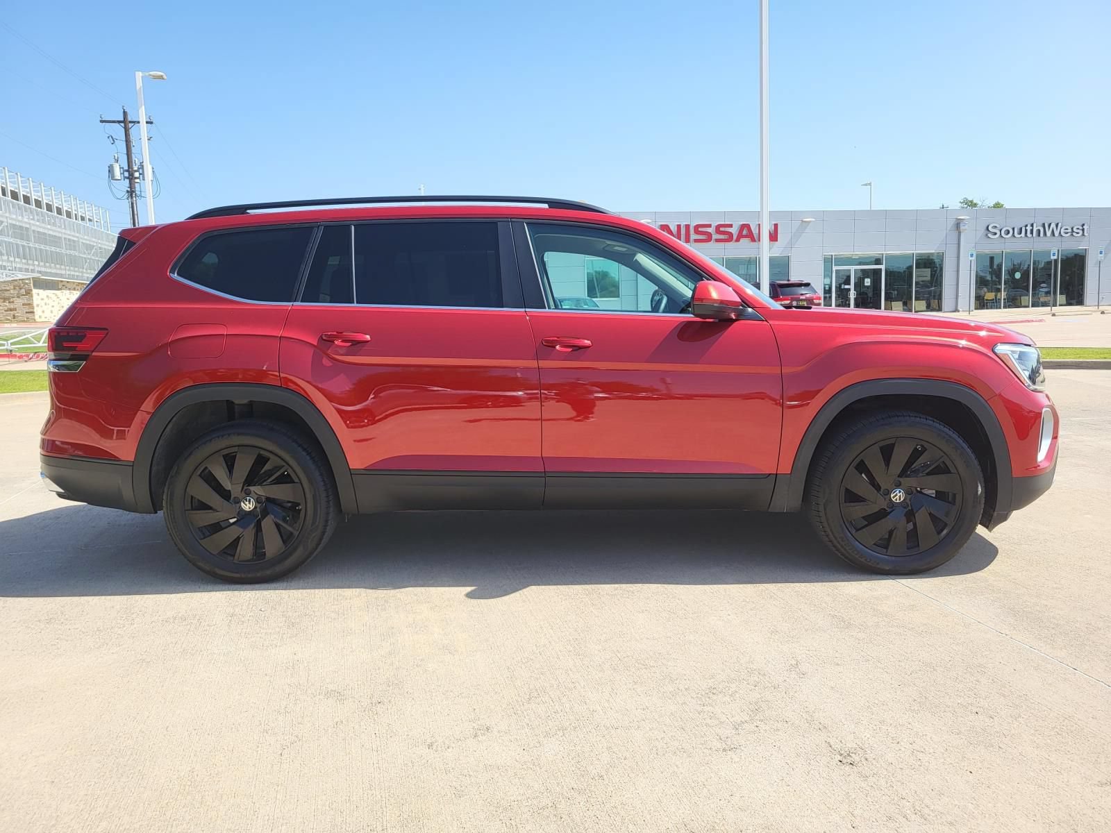 Used 2024 Volkswagen Atlas SE FWD image 4