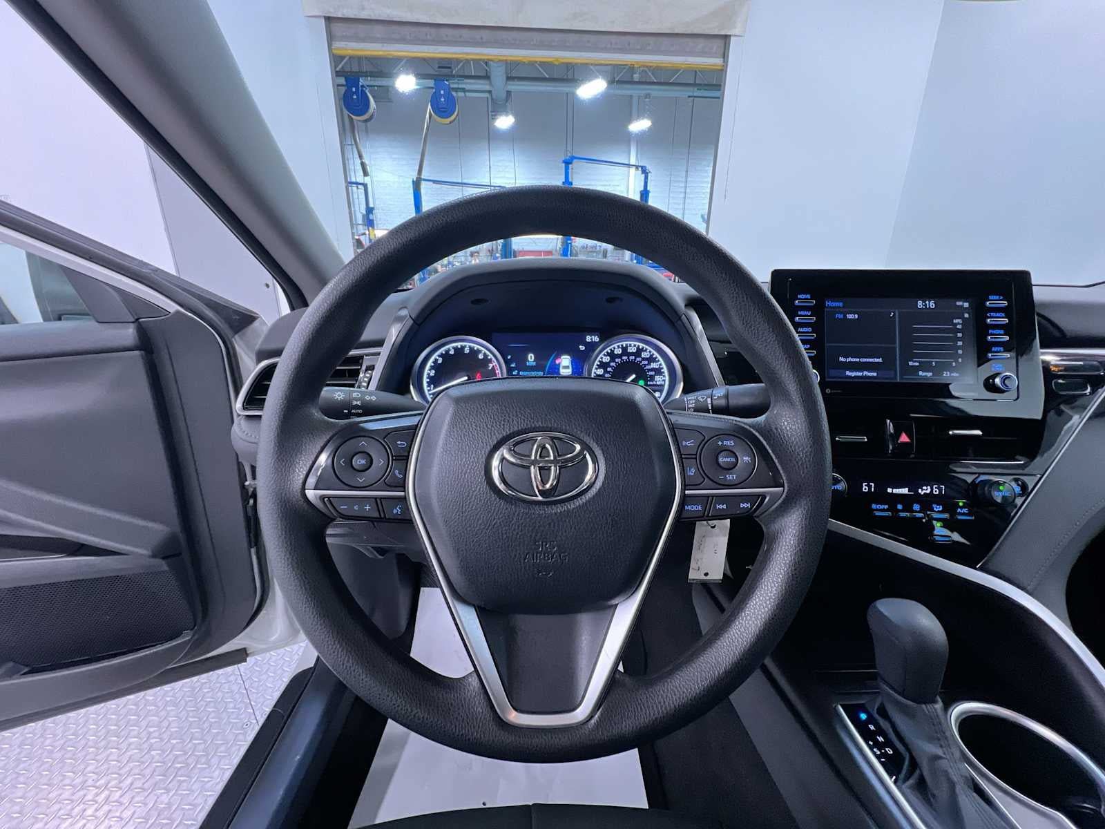 Used 2022 Toyota Camry LE w/ Carpet Mat Package (TMS) AWD/4WD image 15