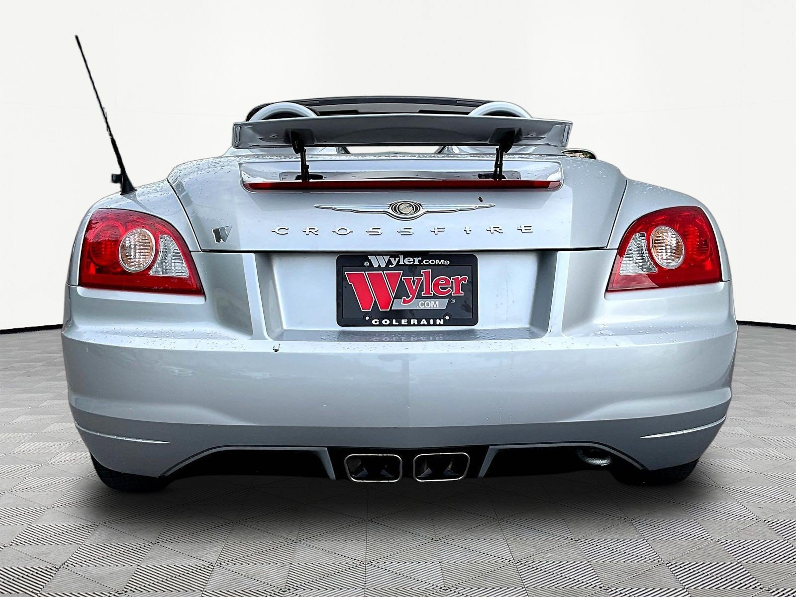 Used 2007 Chrysler Crossfire Limited RWD image 5