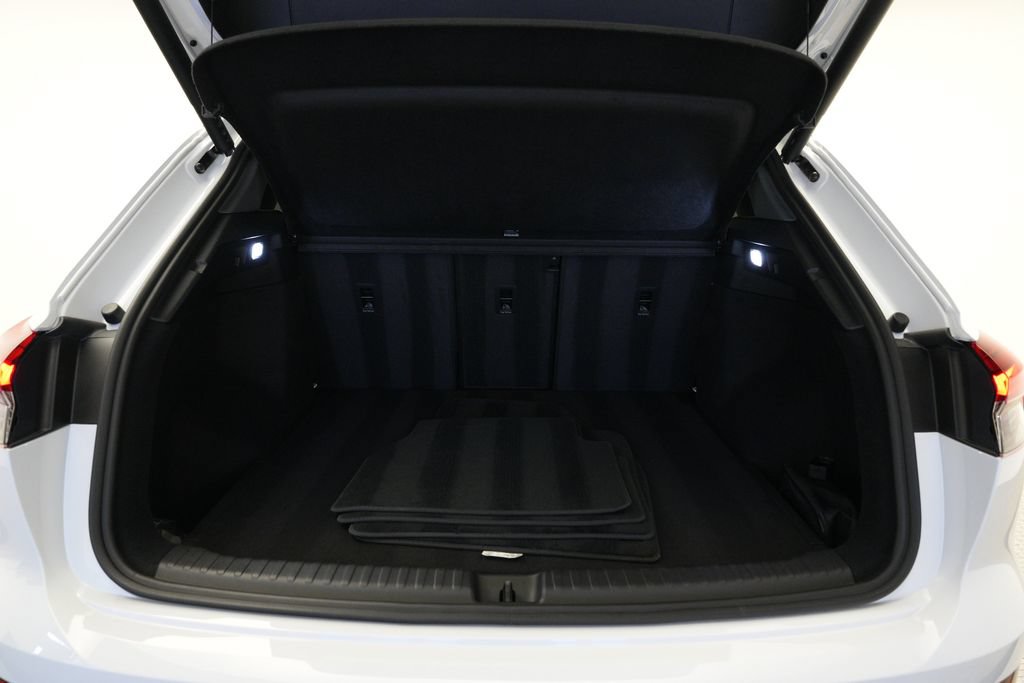 Used 2023 Audi Q4 e-tron Premium Plus w/ Premium Plus RWD image 13