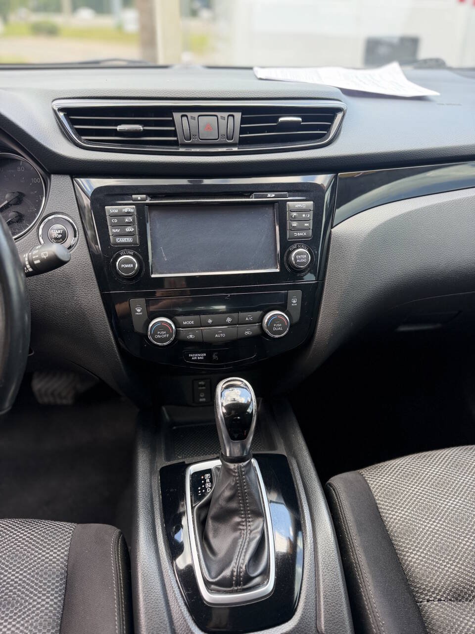 Used 2017 Nissan Rogue Sport SV w/ SV Premium Package FWD image 19