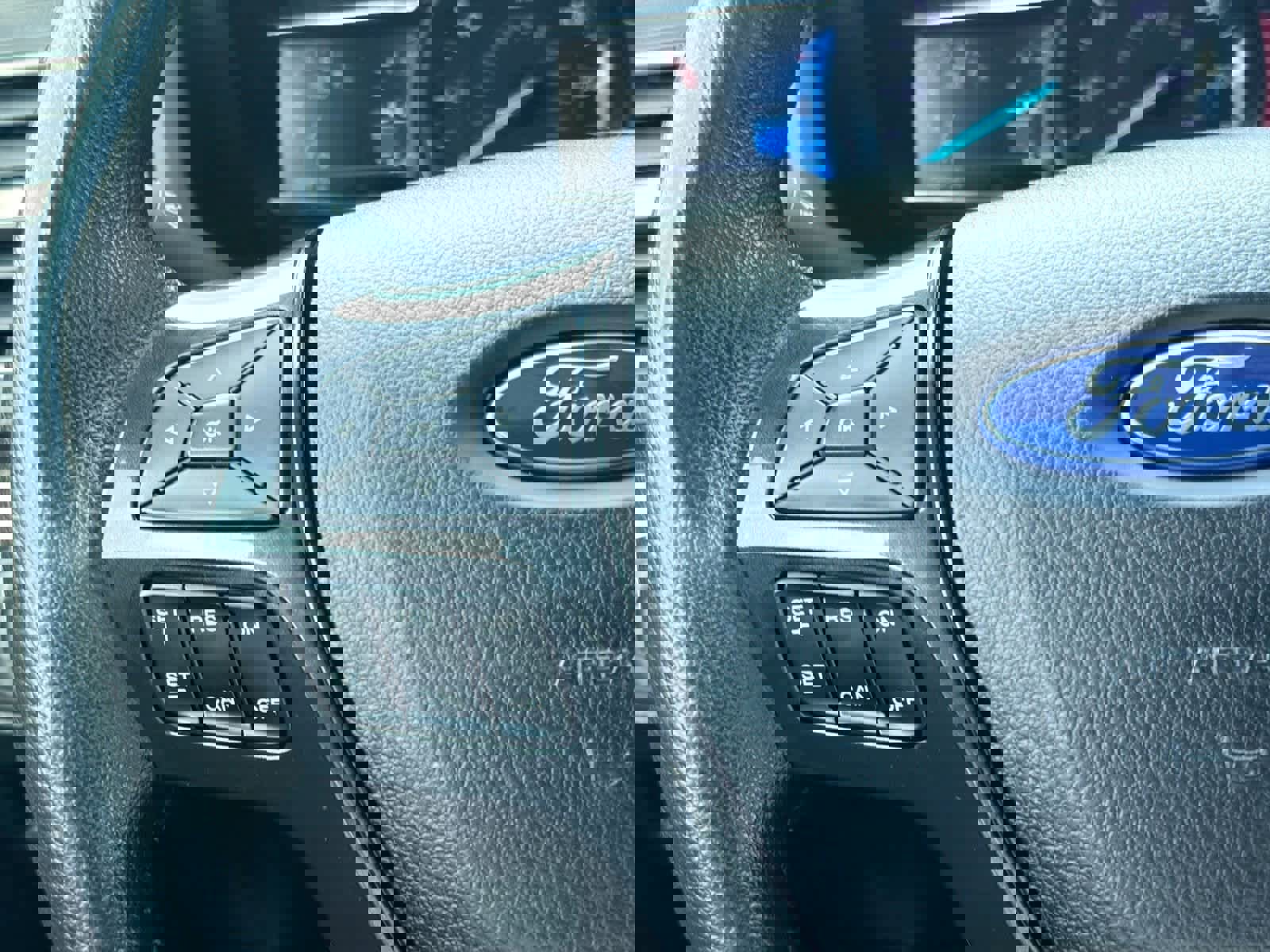 Used 2018 Ford Explorer XLT w/ Equipment Group 202A image 24