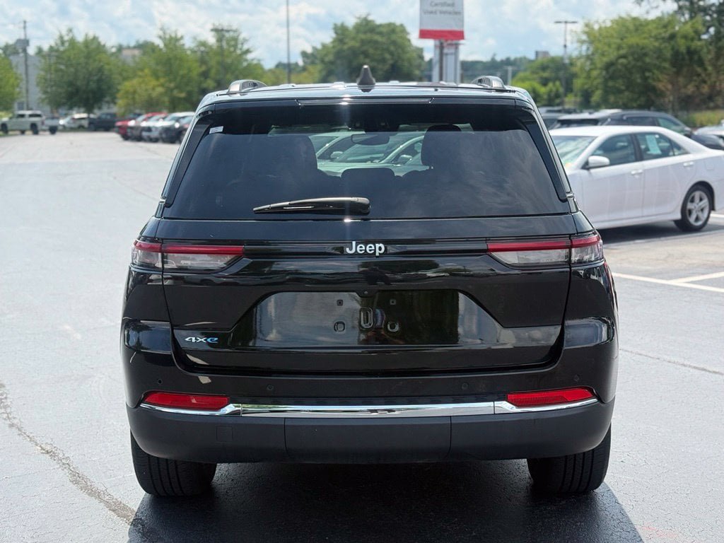 Used 2024 Jeep Grand Cherokee Limited 4xe AWD/4WD image 7