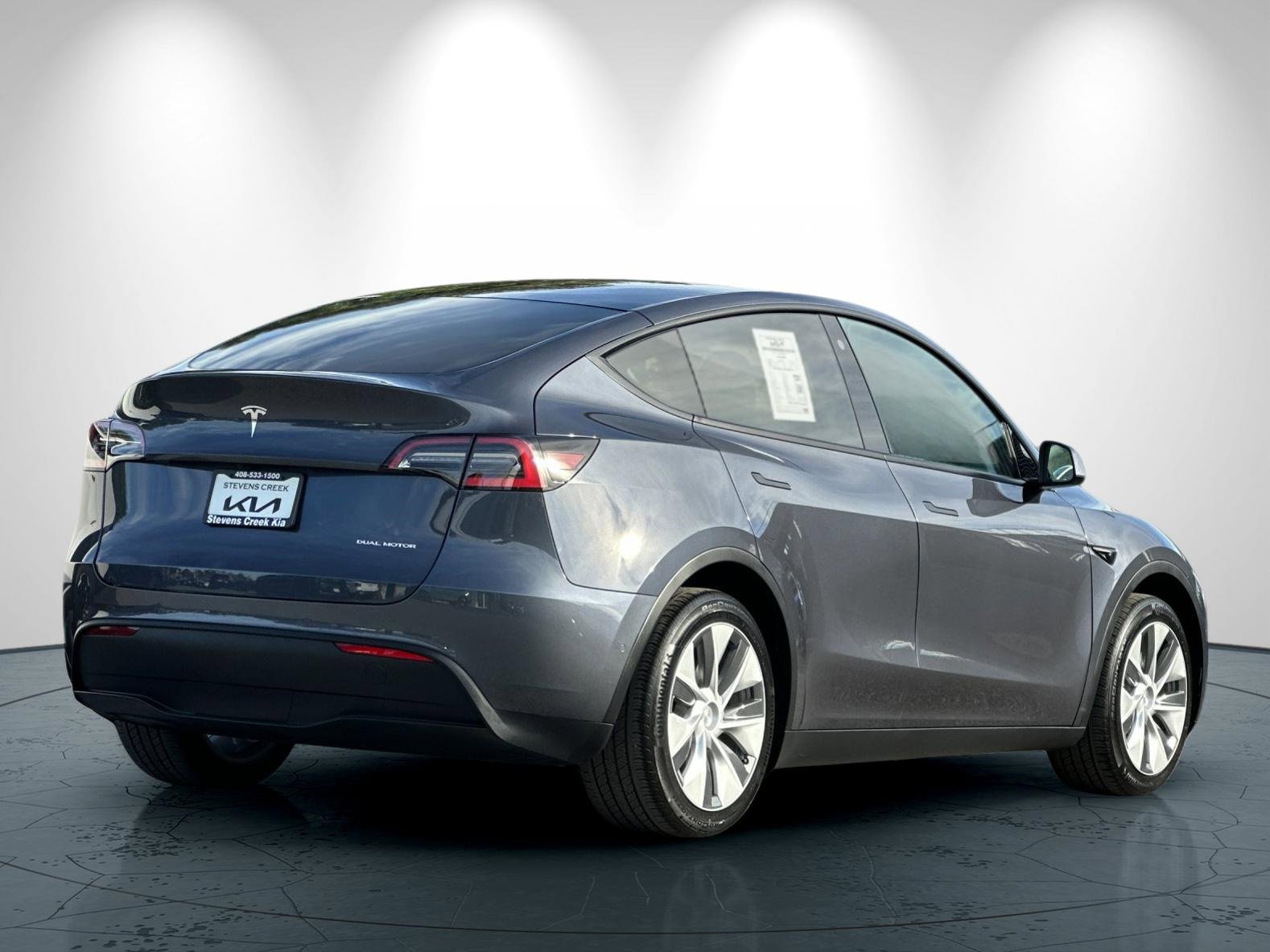 Used 2021 Tesla Model Y Long Range image 4