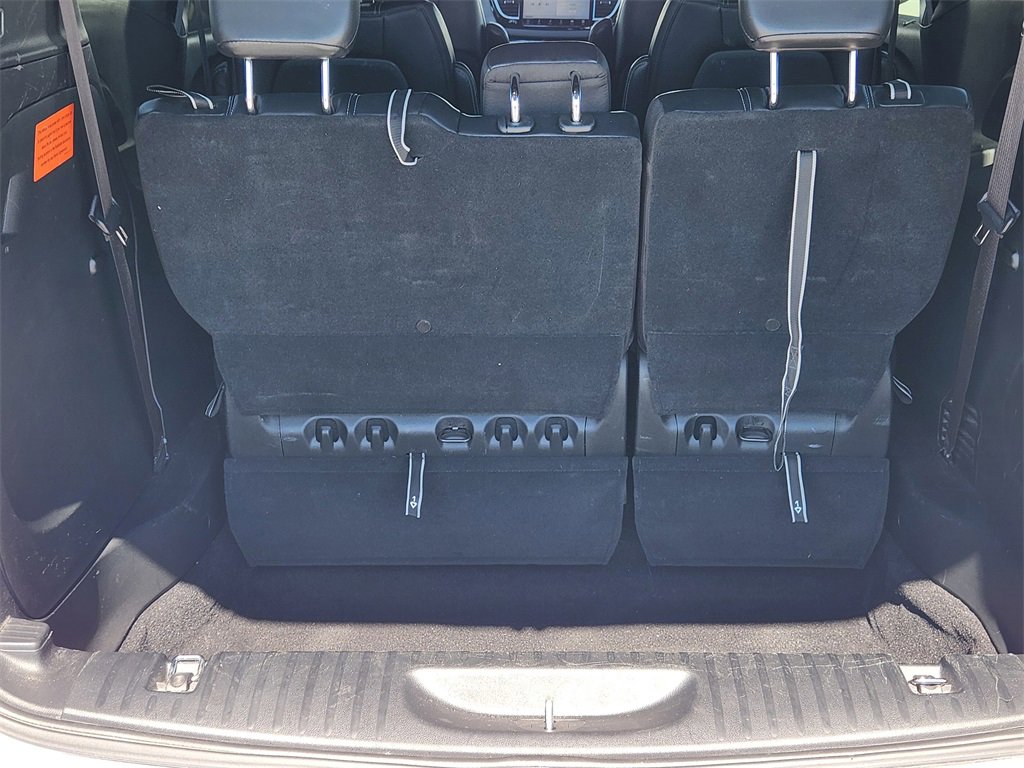 Used 2025 Chrysler Pacifica Select image 66
