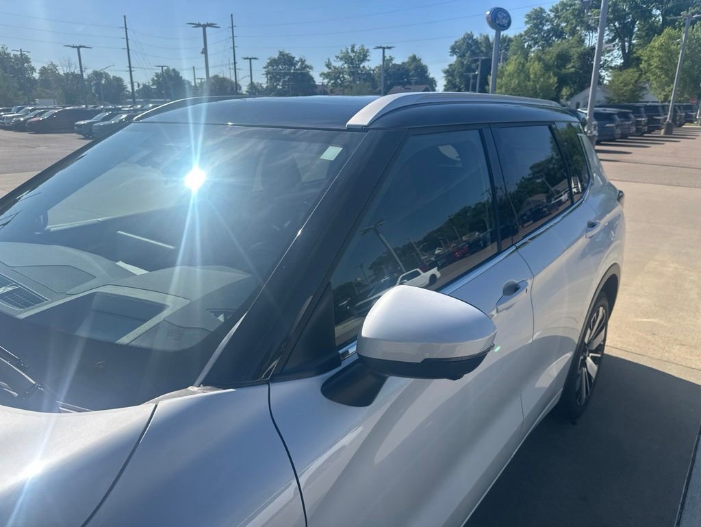 Used 2025 Mitsubishi Outlander SEL AWD/4WD image 5
