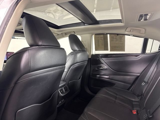 Used 2021 Lexus ES 350 Ultra Luxury w/ Accessory Package 2 FWD image 31