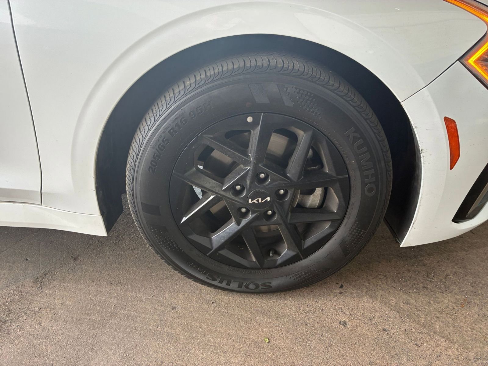 Used 2025 Kia K5 LXS FWD image 30