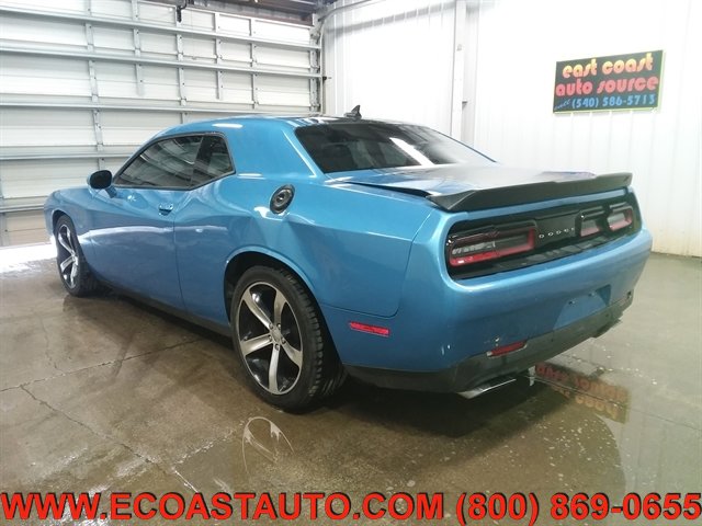 Used 2015 Dodge Challenger R/T RWD image 4