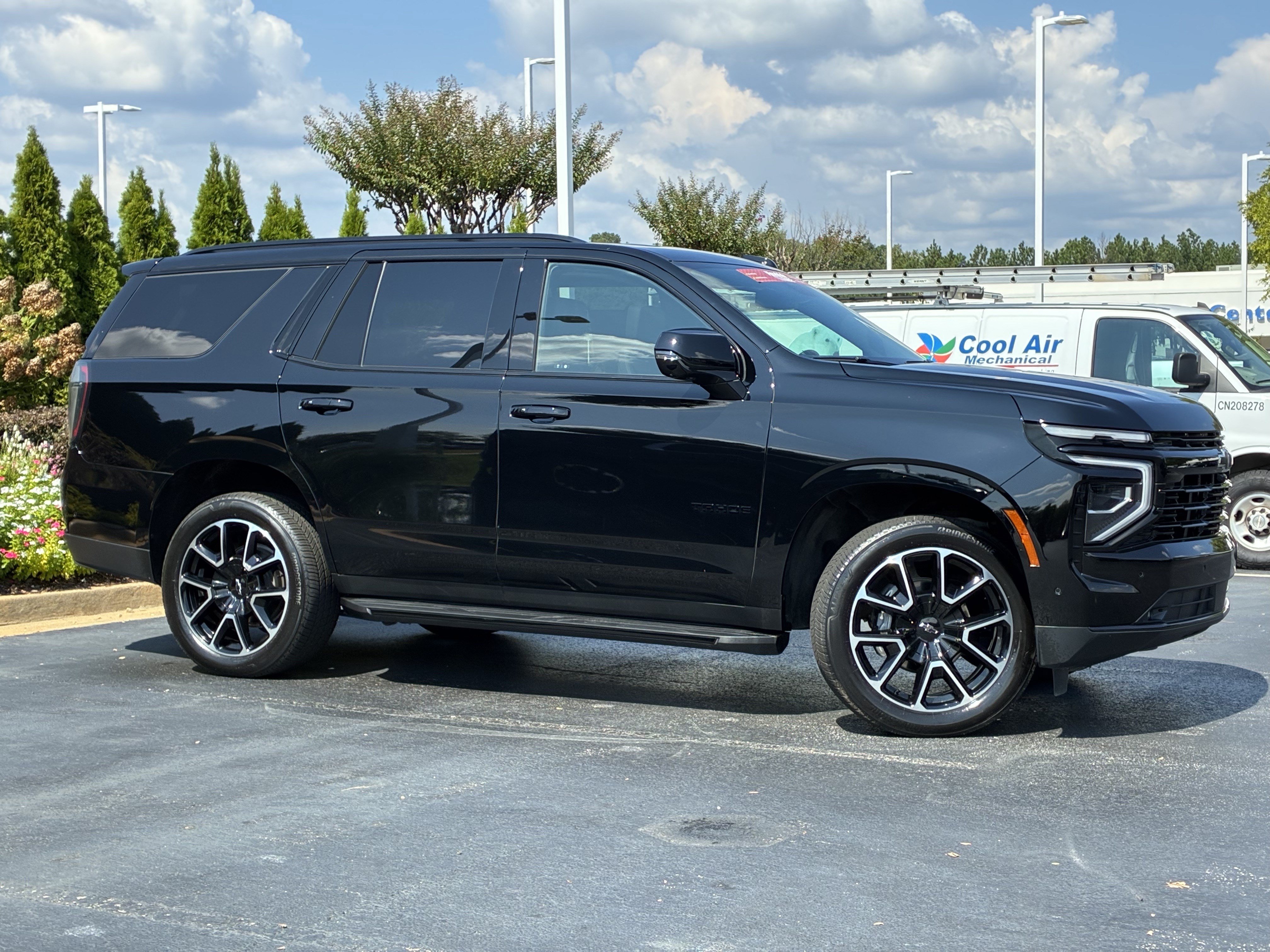 Used 2025 Chevrolet Tahoe RST w/ Comfort Package RWD image 3