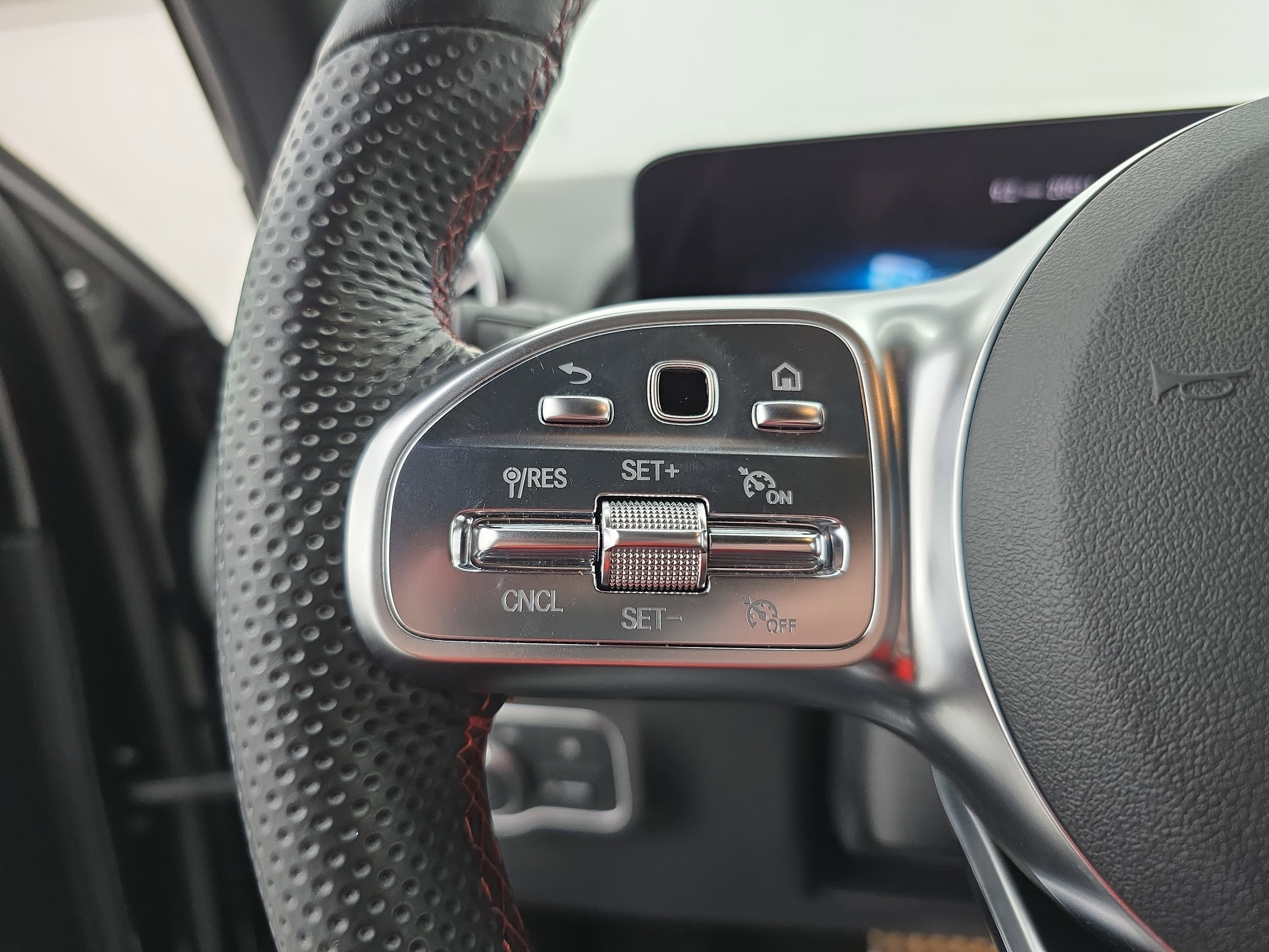 Certified 2023 Mercedes-Benz GLB 250 image 17