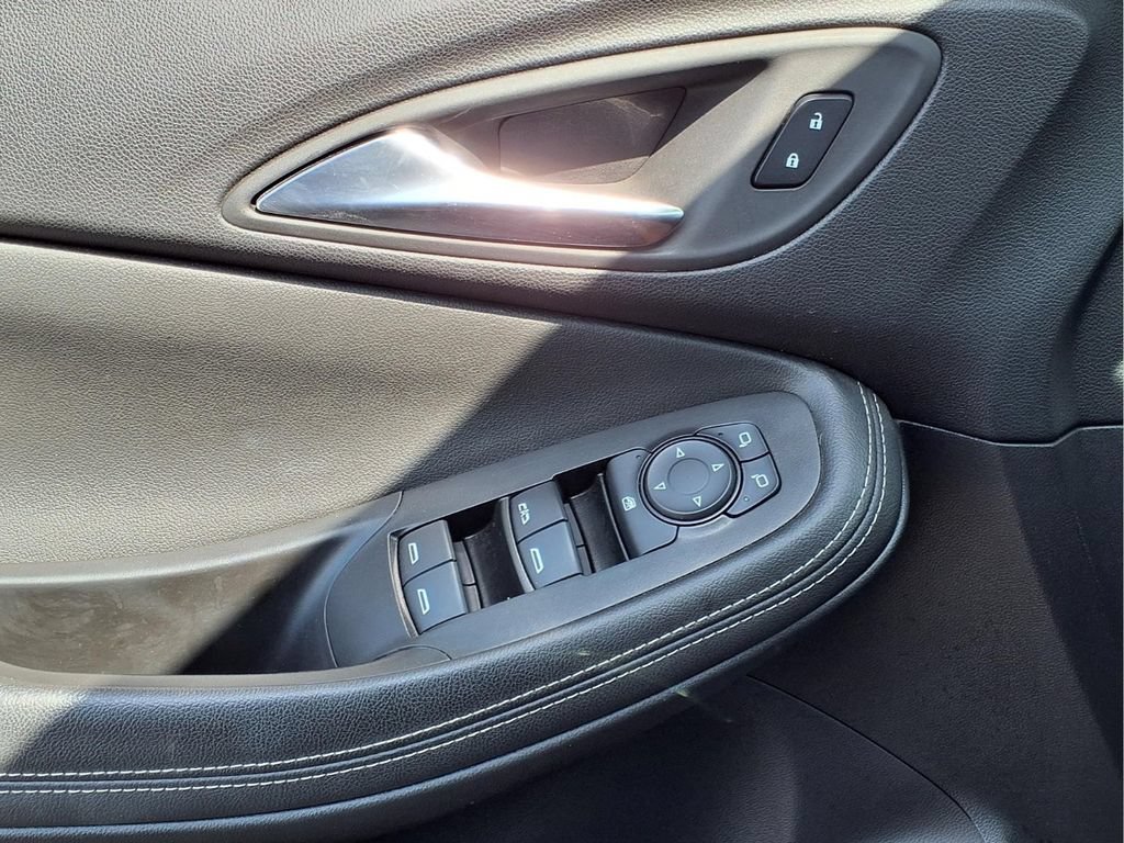 Used 2025 Buick Encore GX Preferred FWD image 20