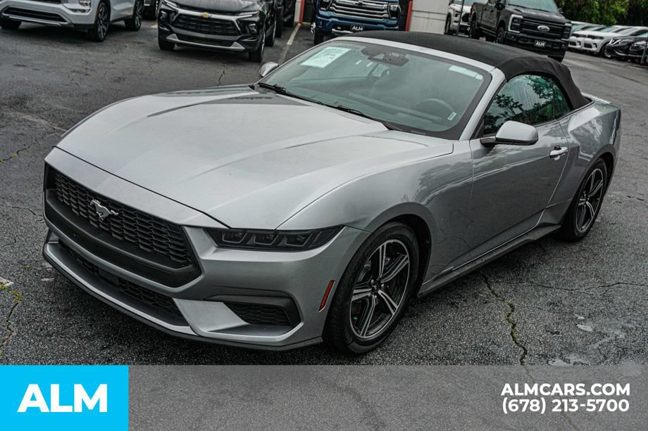 Used 2025 Ford Mustang Premium RWD image 15