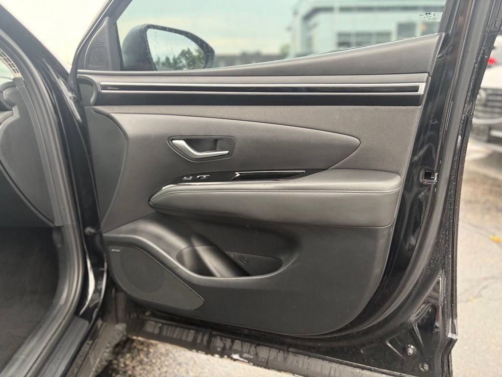 Used 2023 Hyundai Tucson Limited AWD/4WD image 16