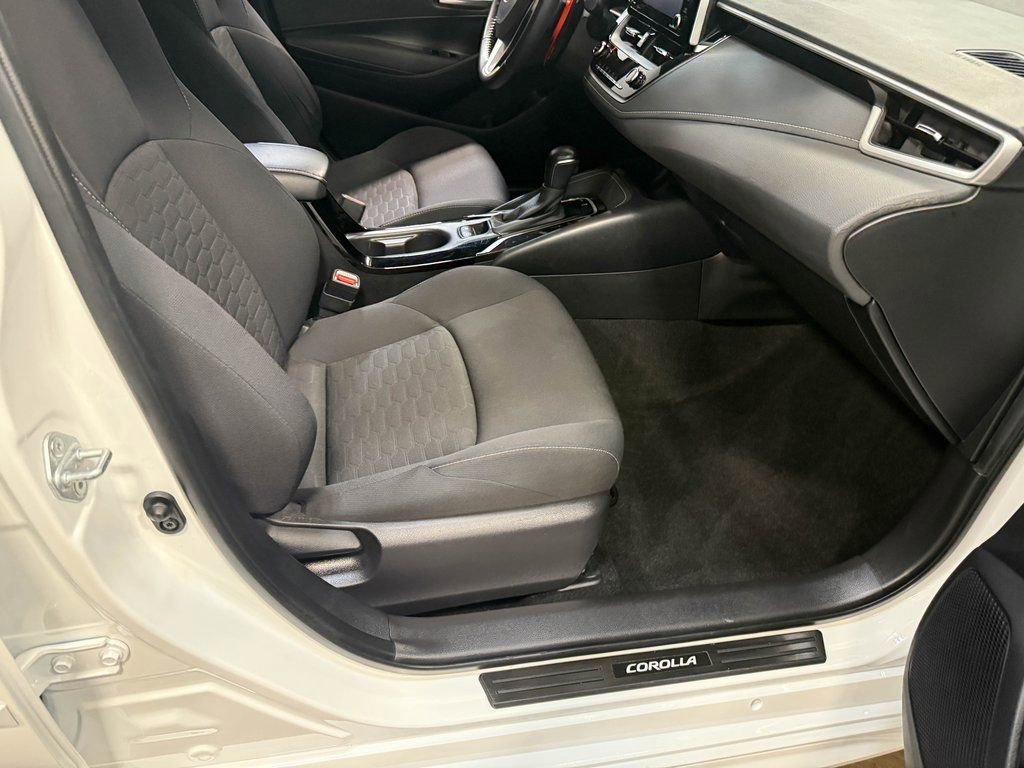 Used 2021 Toyota Corolla SE image 63