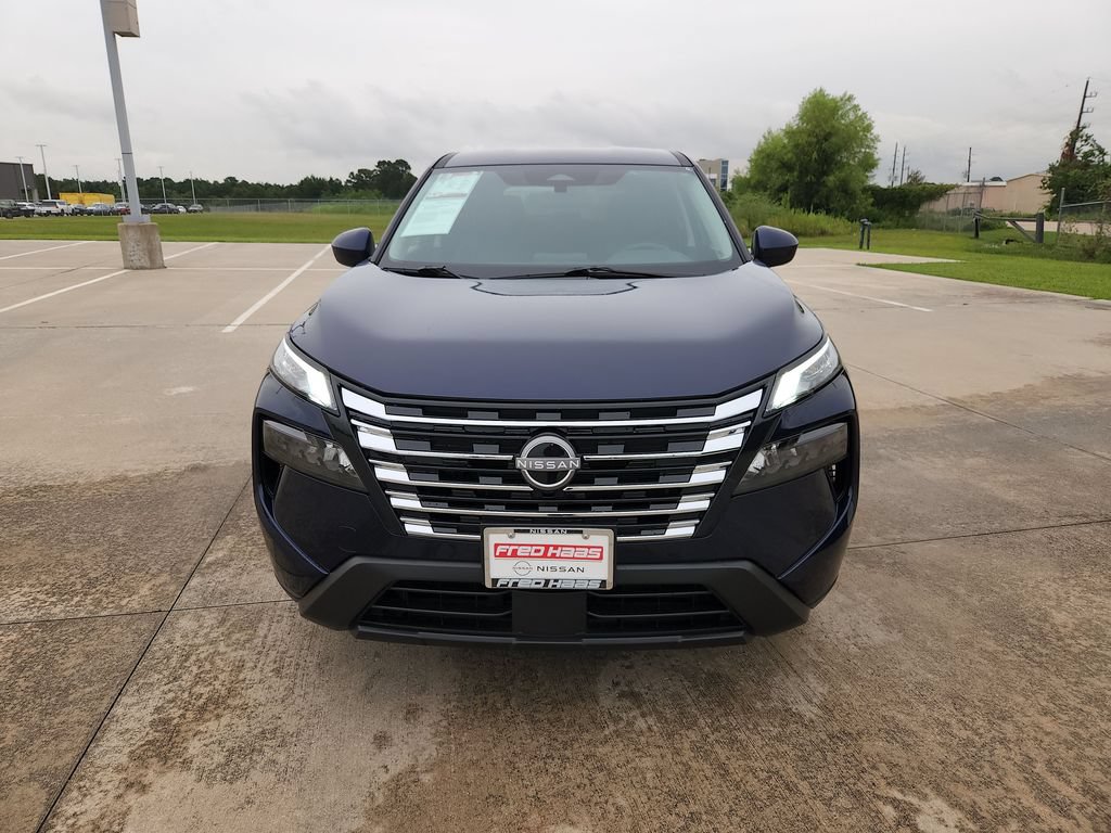 Used 2026 Nissan Rogue SV FWD image 11