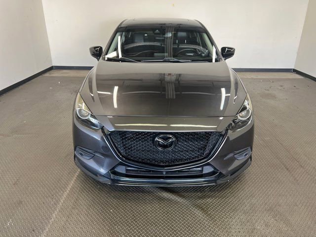 Used 2018 MAZDA MAZDA3 Grand Touring w/ Premium Equipment Package FWD image 2