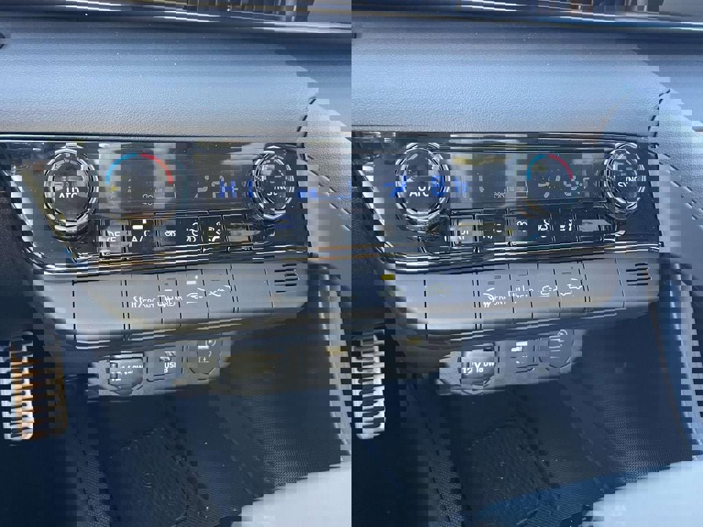 New 2026 Hyundai Elantra Sport image 15