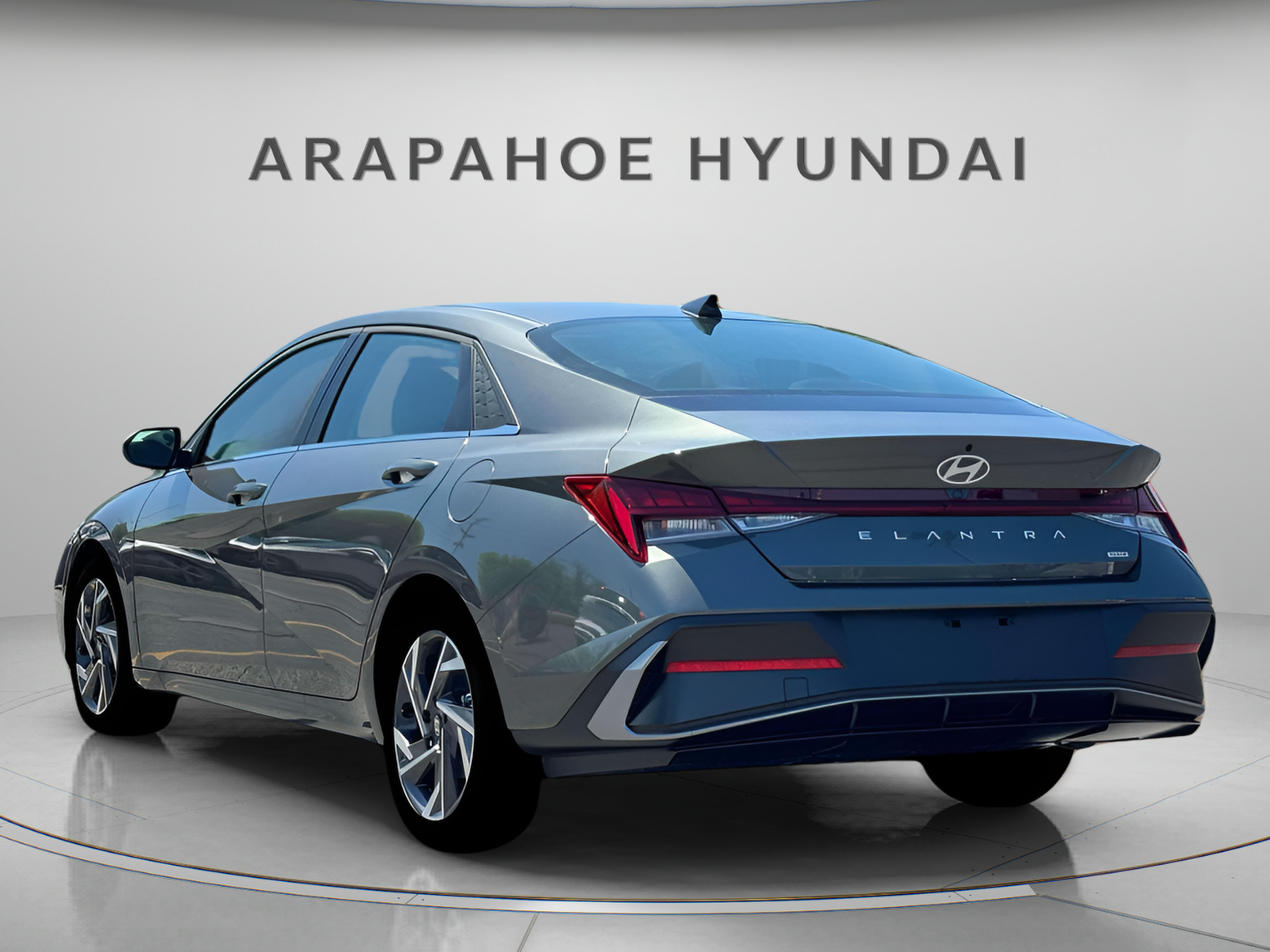 New 2026 Hyundai Elantra Limited FWD image 4